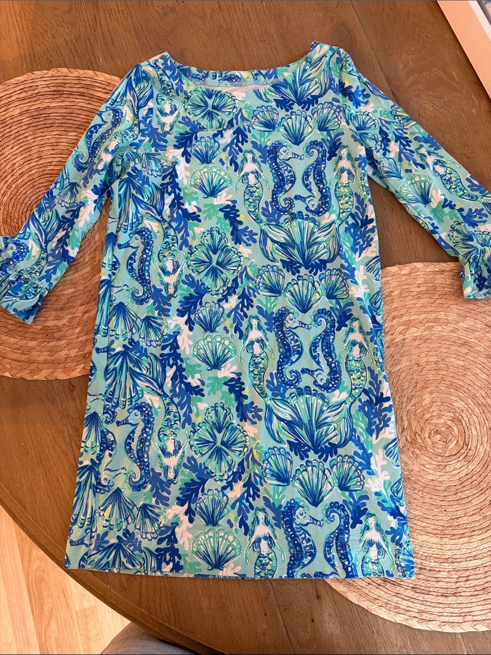 Lilly Pulitzer girl
